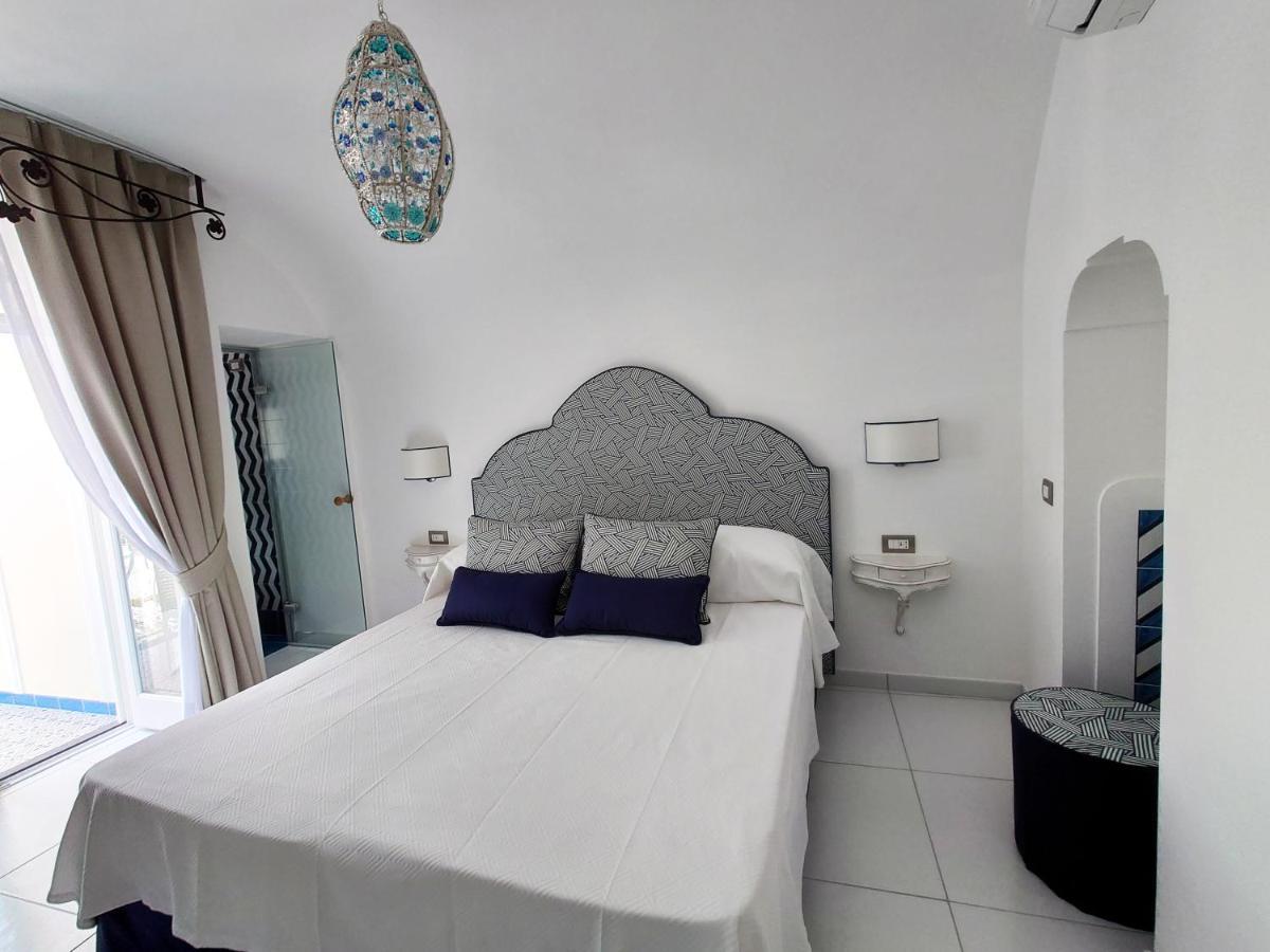 Milky Suites Позитано Экстерьер фото